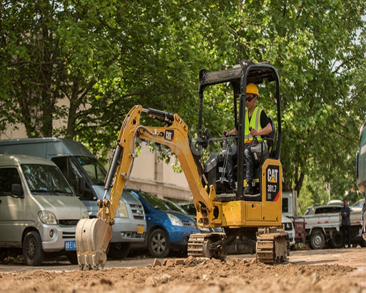 小松挖掘机热车憋车故障原因有哪些？小松挖掘机华体会（中国）中心