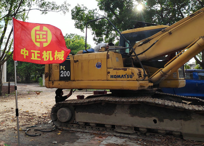 <strong>挖掘机配件与华体会（中国）服务</strong>