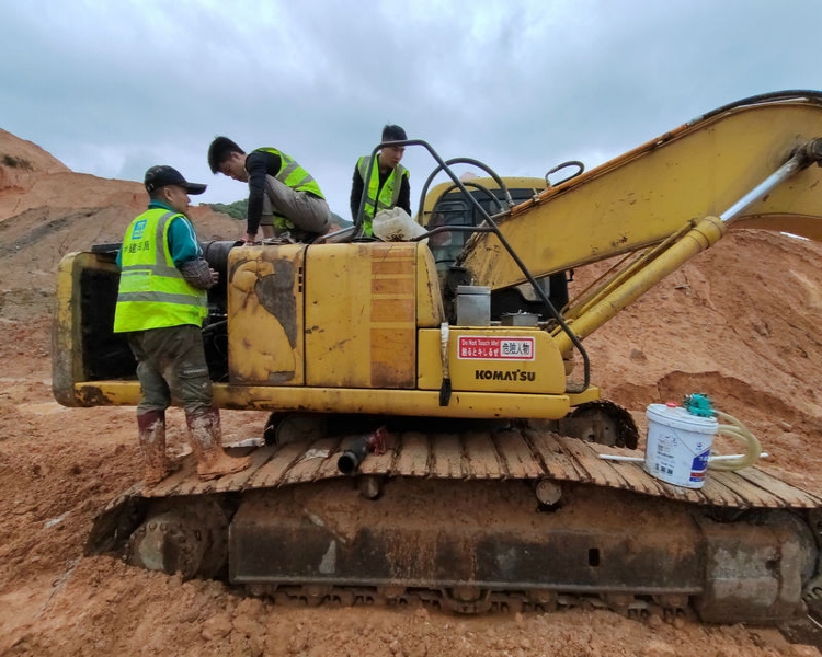 清远佛冈小松200-6大机头华体会（中国）现场